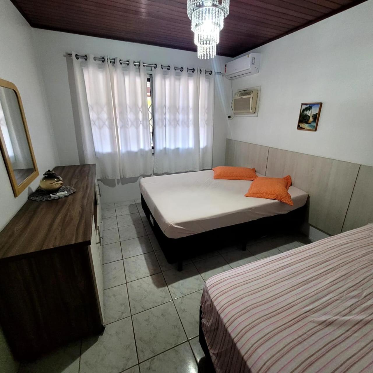Bombinhas Brasil Residence II Guest House No Centro Bagian luar foto
